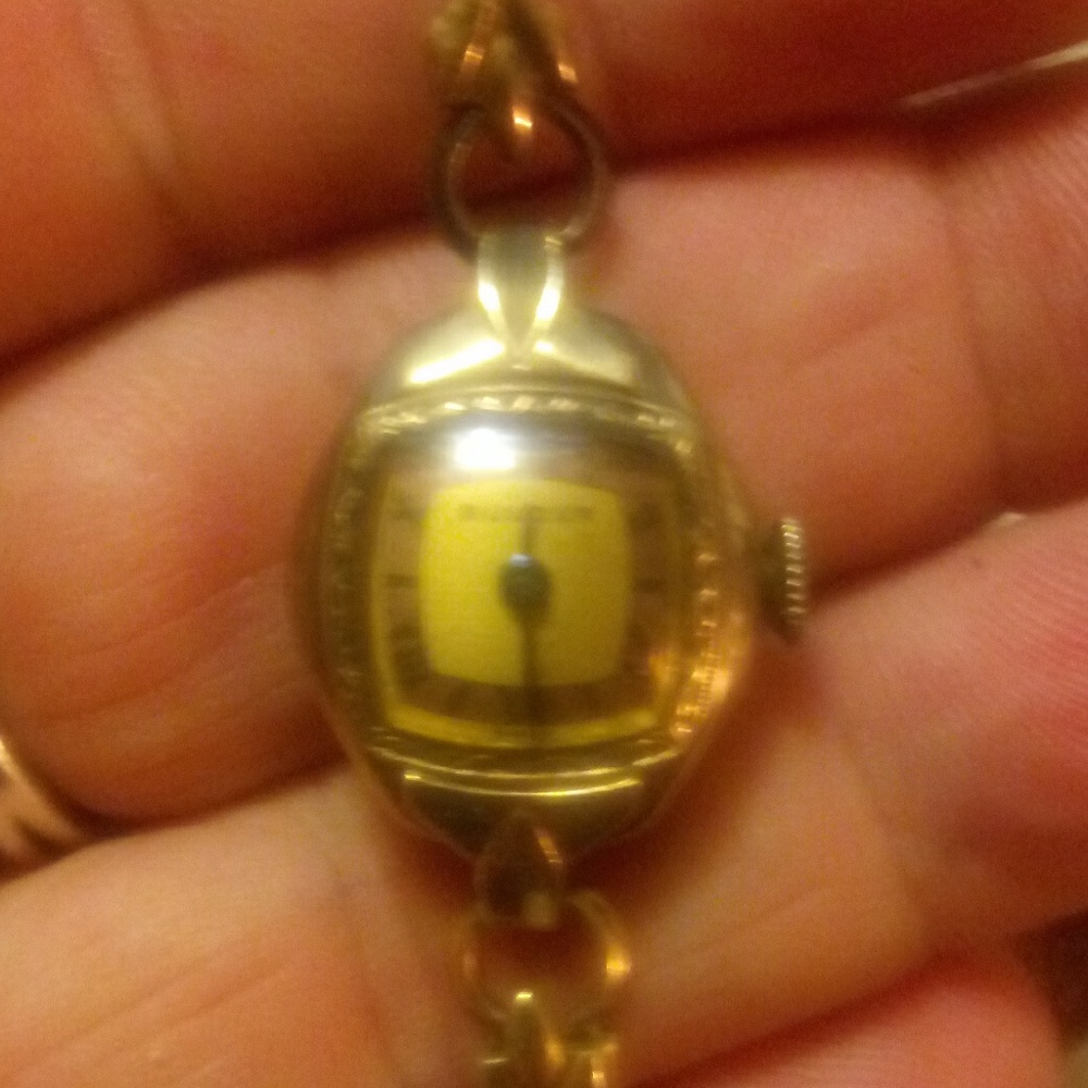 Vintage 1920s to 50s Bulova ladies watch